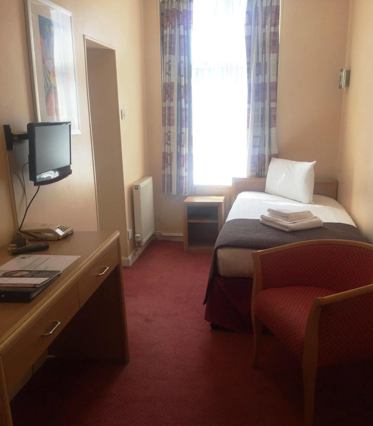 Antoinette Hotel Kingston Kingston upon Thames  Ngoại thất bức ảnh